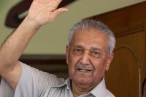 Abdul Qadeer Khan: 'Father of Pakistan's nuclear bomb' dies