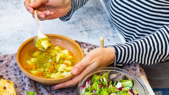 5 Soup-Eating Habits That Help With Weight Loss, Says Dietitian