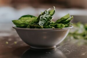 Spinach Nutrition Facts and Health Benefits