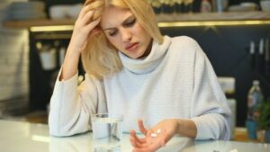 The Worst Side Effects of 5 Popular Supplements