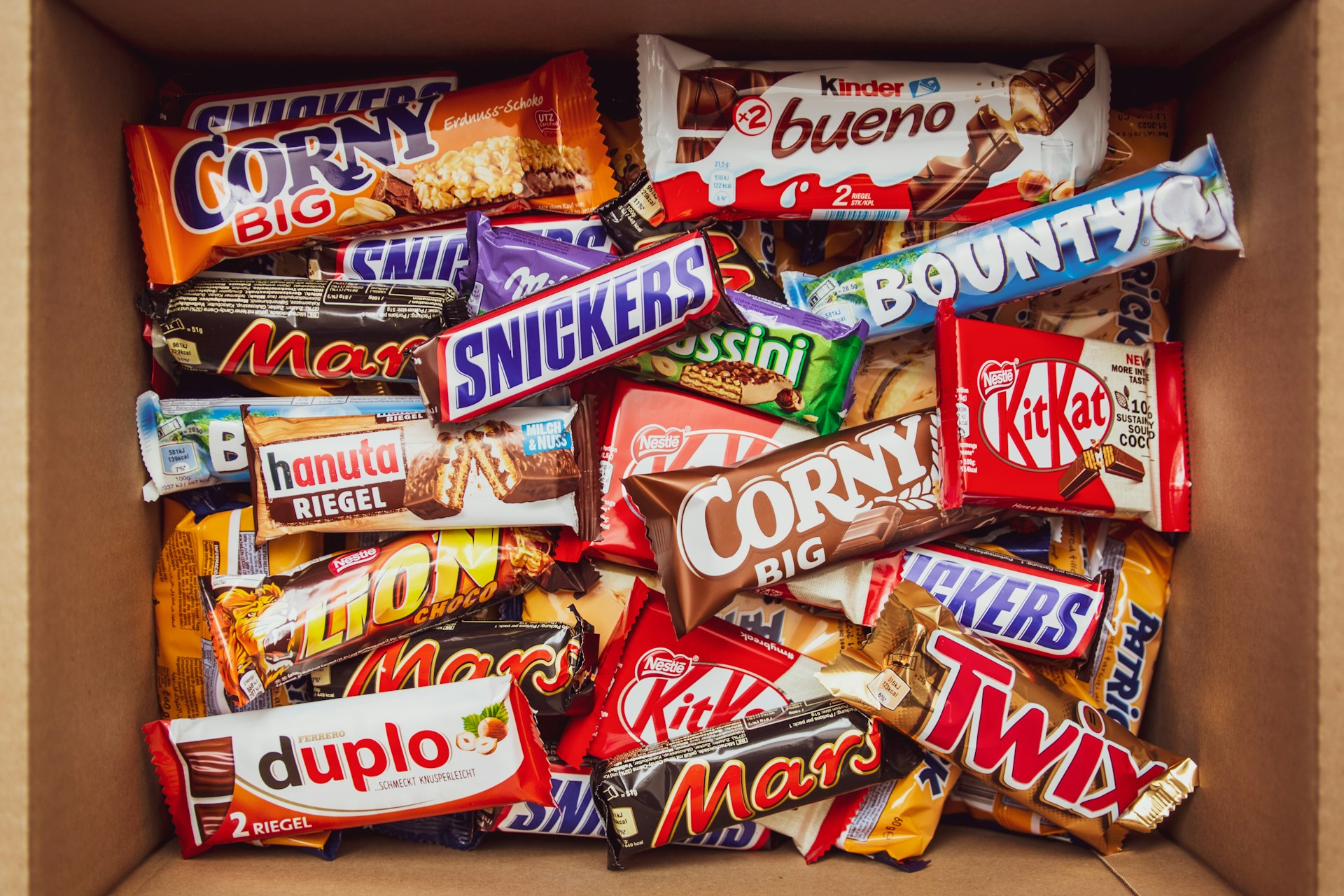 What Effects Does Consuming Snacks Late at Night Have on Your Sleep and Metabolism?
