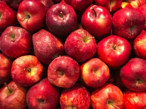 Is it really true that an Apple a Day keeps the doctor away?