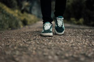 Which Walking Shoes Are the Most Appropriate for Your Foot Type, According to the Experts
