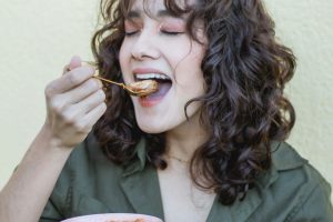 Mindful Eating Habits That Support Healthy Weight Control