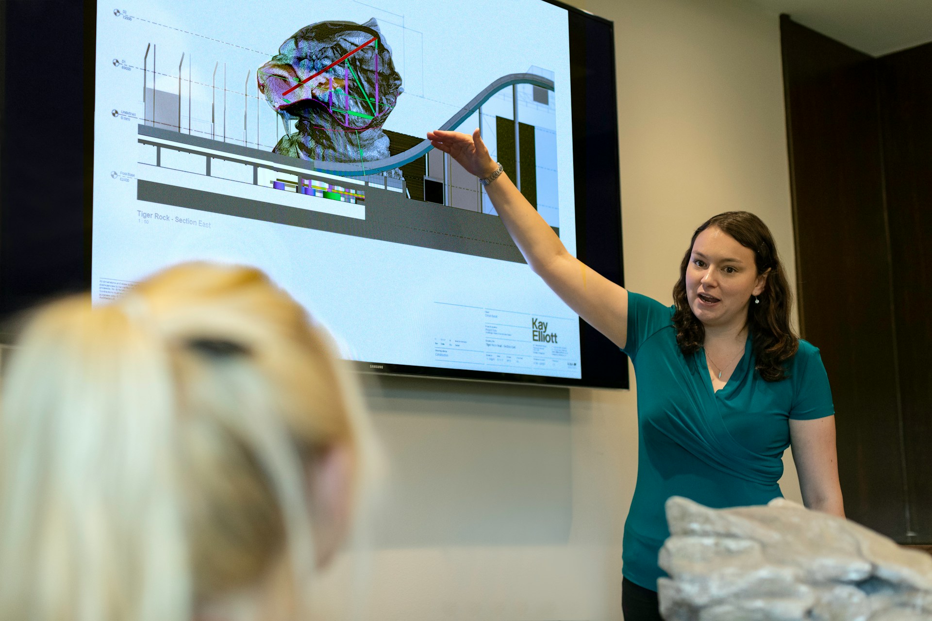 How Visual Learning Tools Improve Complex Understanding