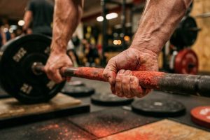 How to Overcome Grip Strength Failure Before Back Muscle Exhaustion in Heavy Deadlifts