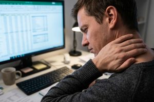 The Connection Between Screen-Induced Eye Strain and Chronic Upper Trapezius Tightness